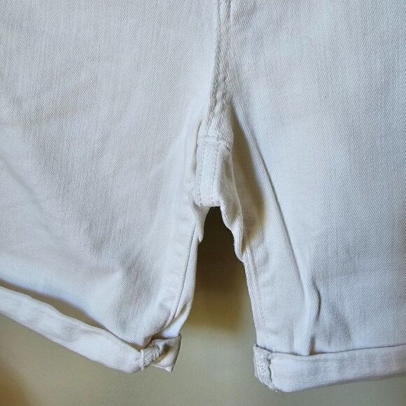 EUC SIGNATURE LEVI'S STRAUSS & CO. MODERN BERMUDA SHORTS SIZE 4 / SMALL - Picture 9 of 14